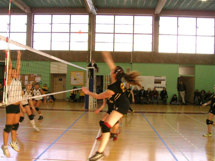 Clemence Pouget frappe fort
